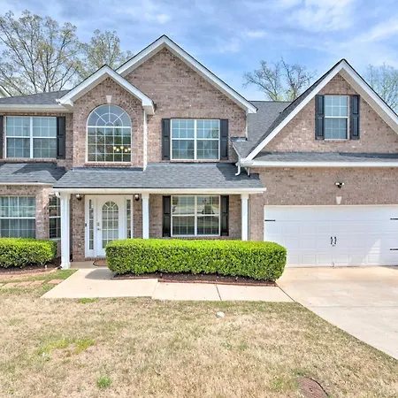 Fairburn Home With Fire Pit - 24 Mi To Atlanta!